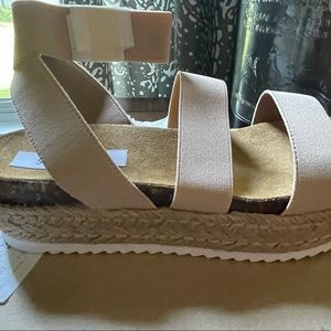 Steve Madden “Kimmie Blush” sandals